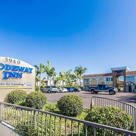 Rodeway Inn & Suites Inglewood Extérieur photo