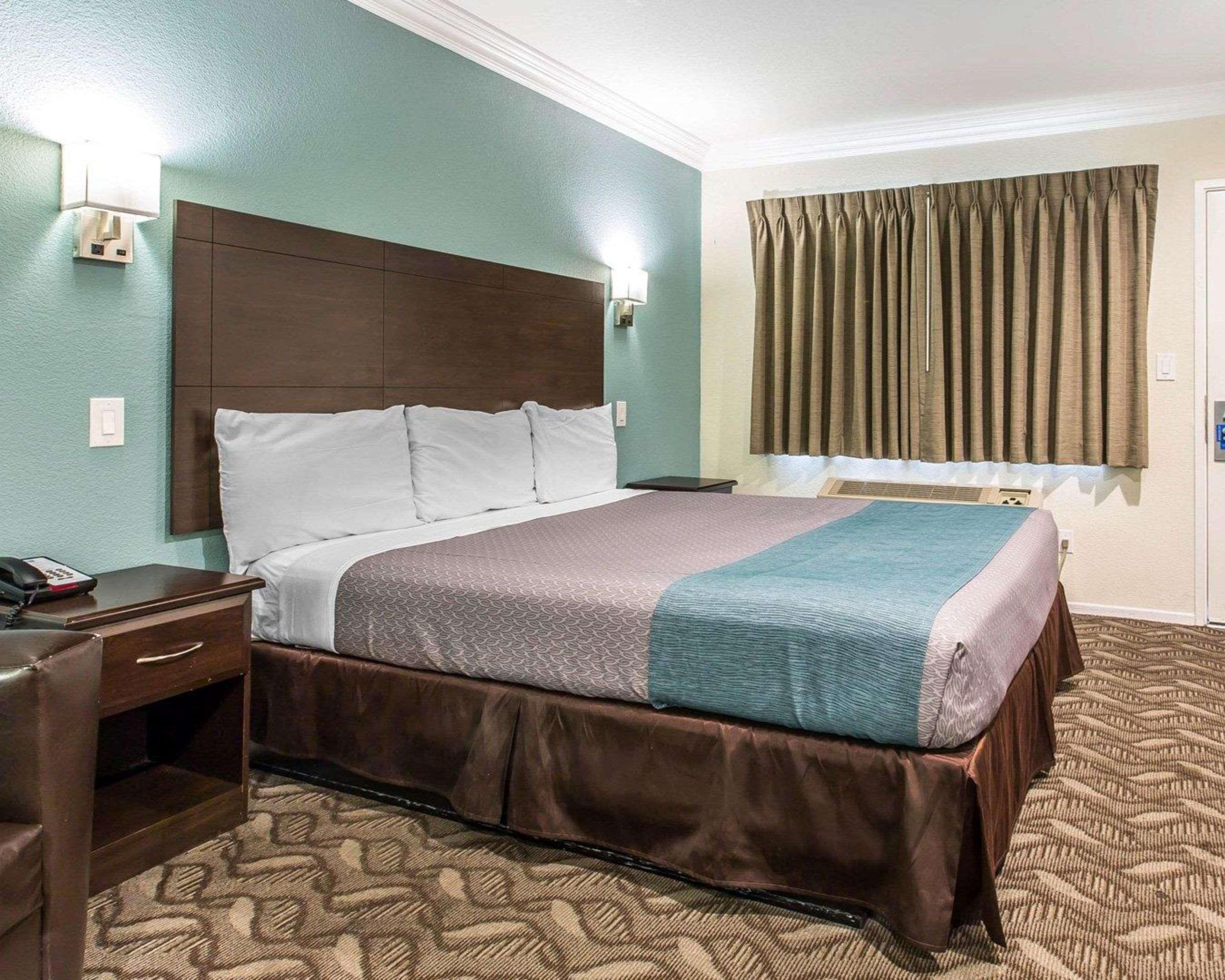 Rodeway Inn & Suites Inglewood Extérieur photo