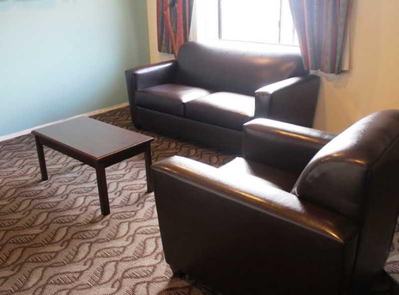 Rodeway Inn & Suites Inglewood Extérieur photo