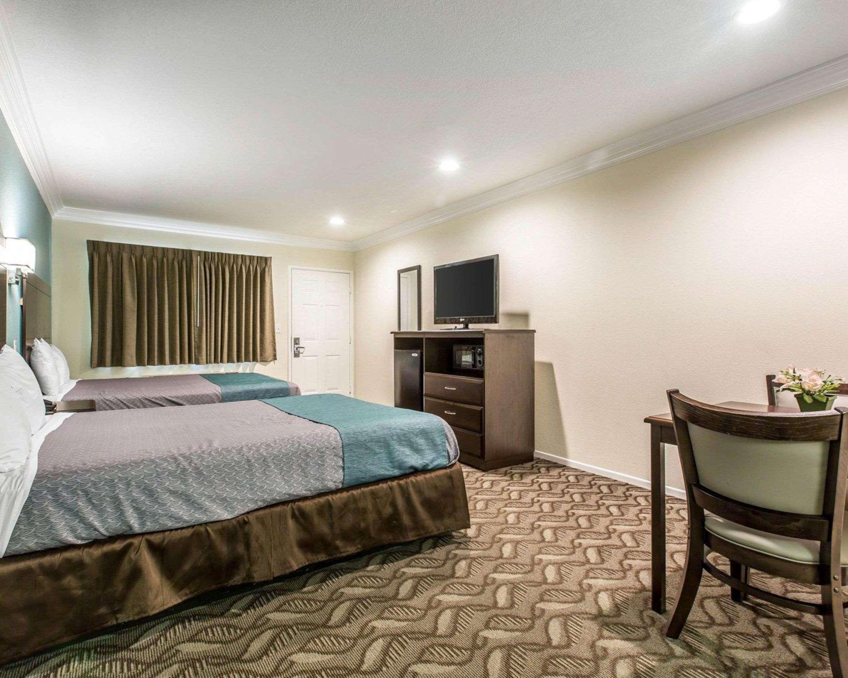 Rodeway Inn & Suites Inglewood Extérieur photo