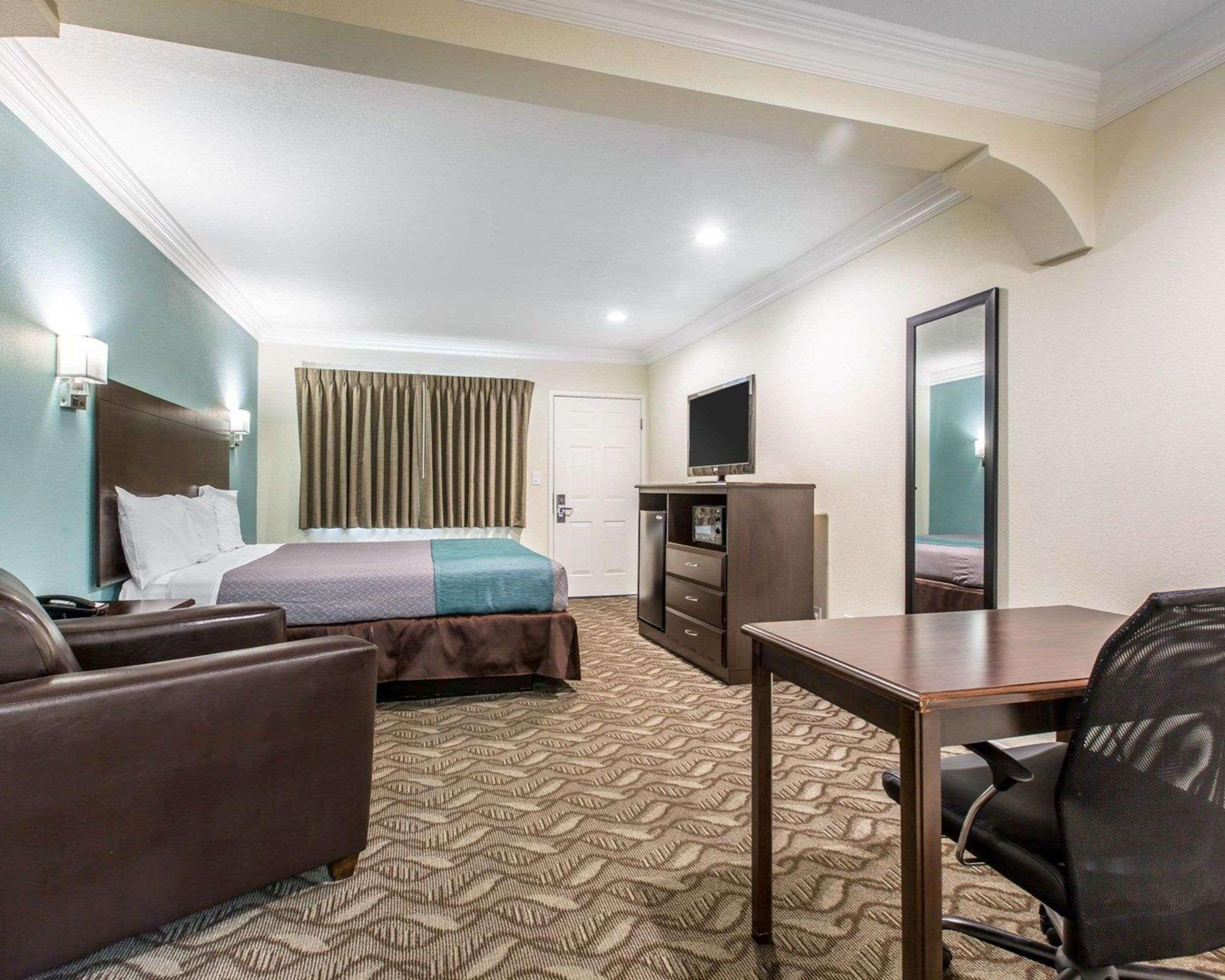 Rodeway Inn & Suites Inglewood Extérieur photo
